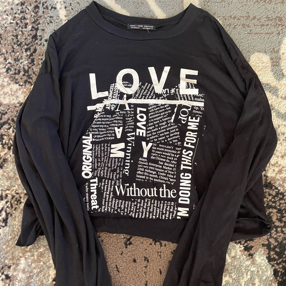 Papaya: (MEDIUM) Cropped Black Graphic Long Sleeve